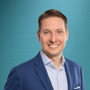 Marco Mikulla_green background